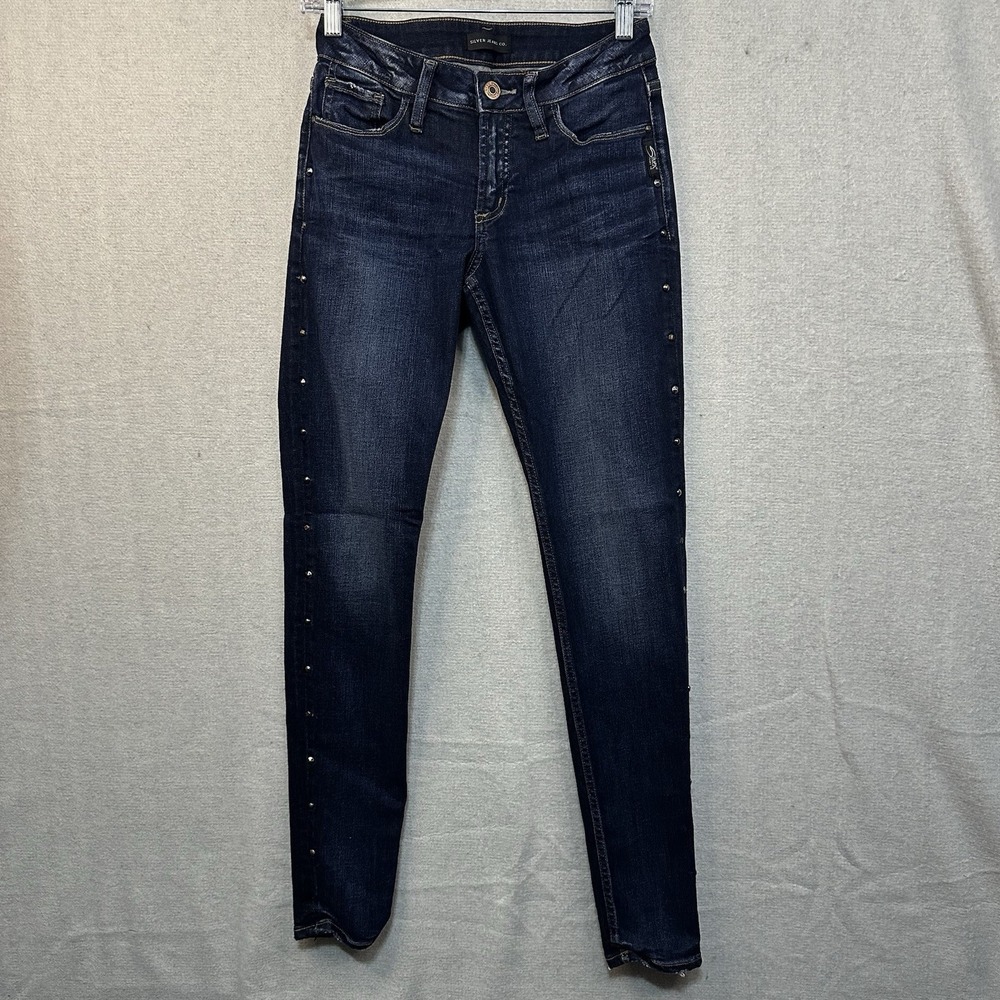 Silver Jean Co Suki Mid Rise Skinny Jean Dark Indigo Wash Stud Details 26/31‎